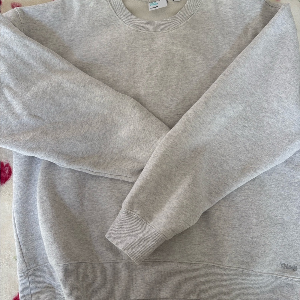 Aritzia TNA Cozy fleece Perfect Crew